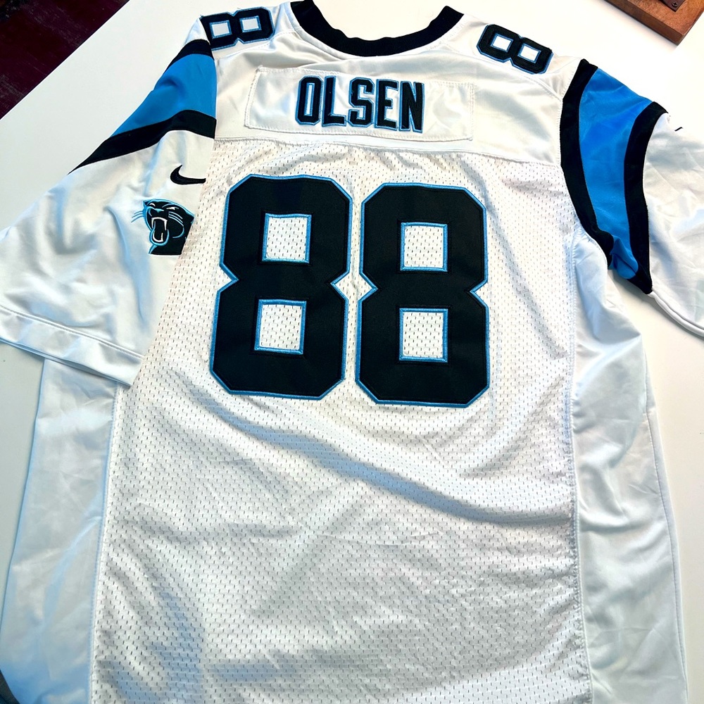 Carolina Panthers Greg Olsen jersey - Nike men’s size 48.